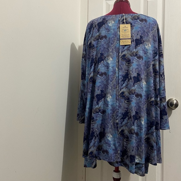 Blue Sky Clothing Co. Women Bamboo, Lycra blue pattern tunic. Size 2X. NWT. - Picture 4 of 9